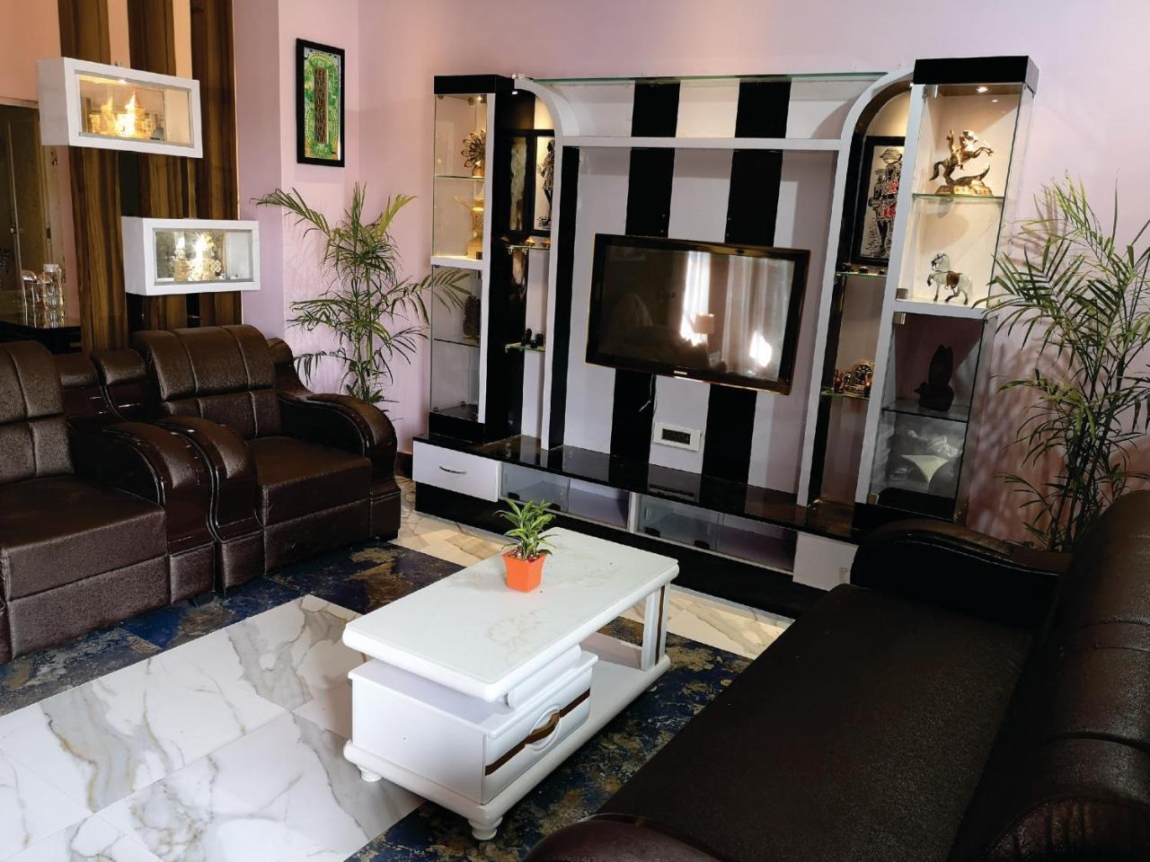 Chairosana Mansion Bhubaneswar Eksteriør billede