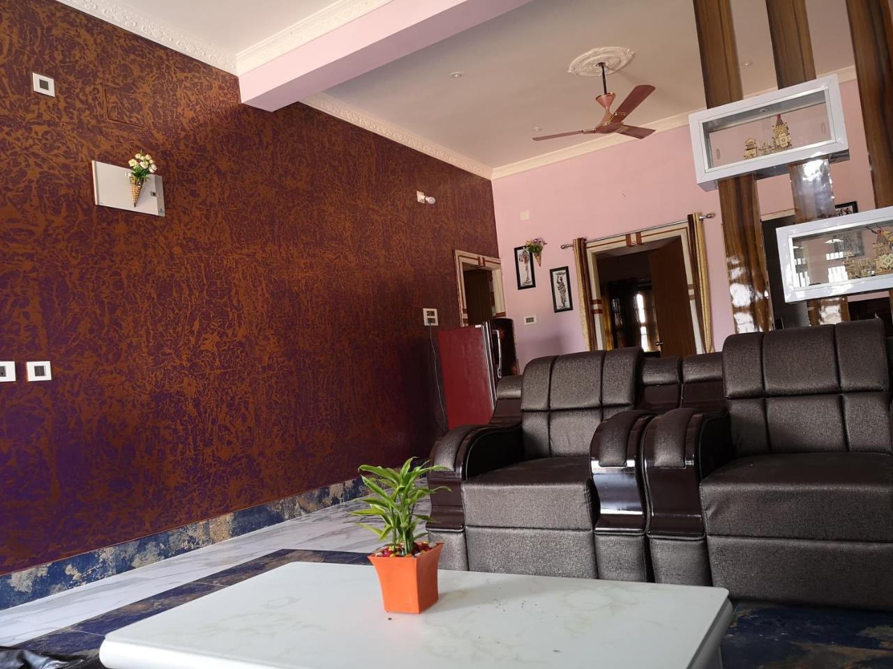 Chairosana Mansion Bhubaneswar Eksteriør billede
